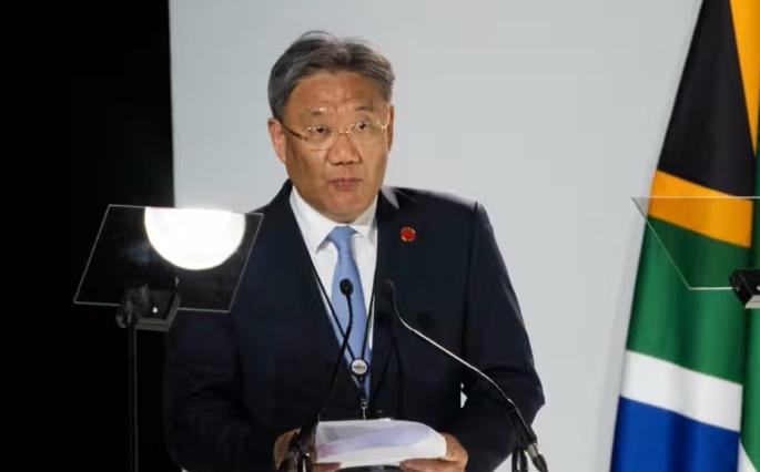 英国松口答应赔钱！7月28日，商务部部长王文涛与英国新任商贸大臣雷诺兹举行视频会