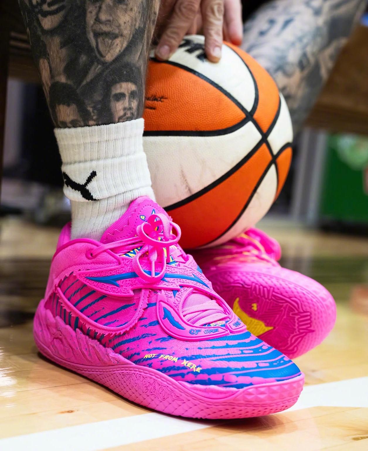 WDYWT[超话] 今天你穿了什么？PO在评论里吧！

image via Ch