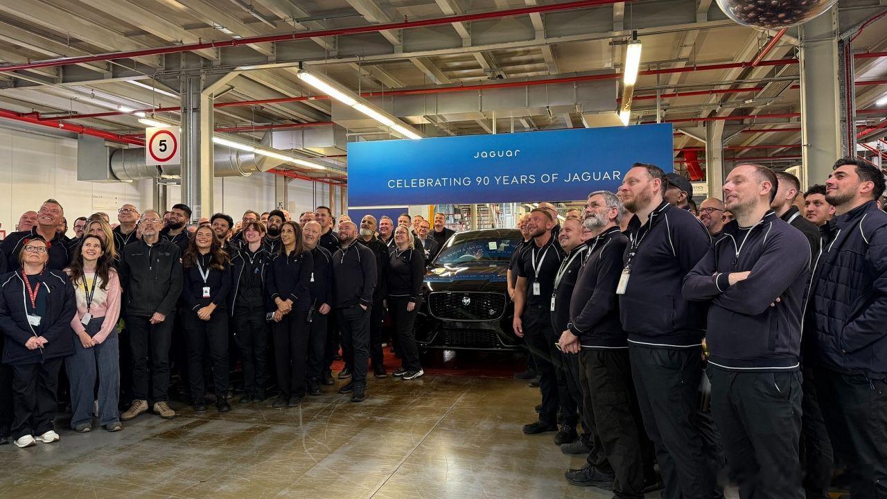 念叨了好久的捷豹 停产燃油车，这一天还是到来了，最后一台捷豹油车——F-PACE