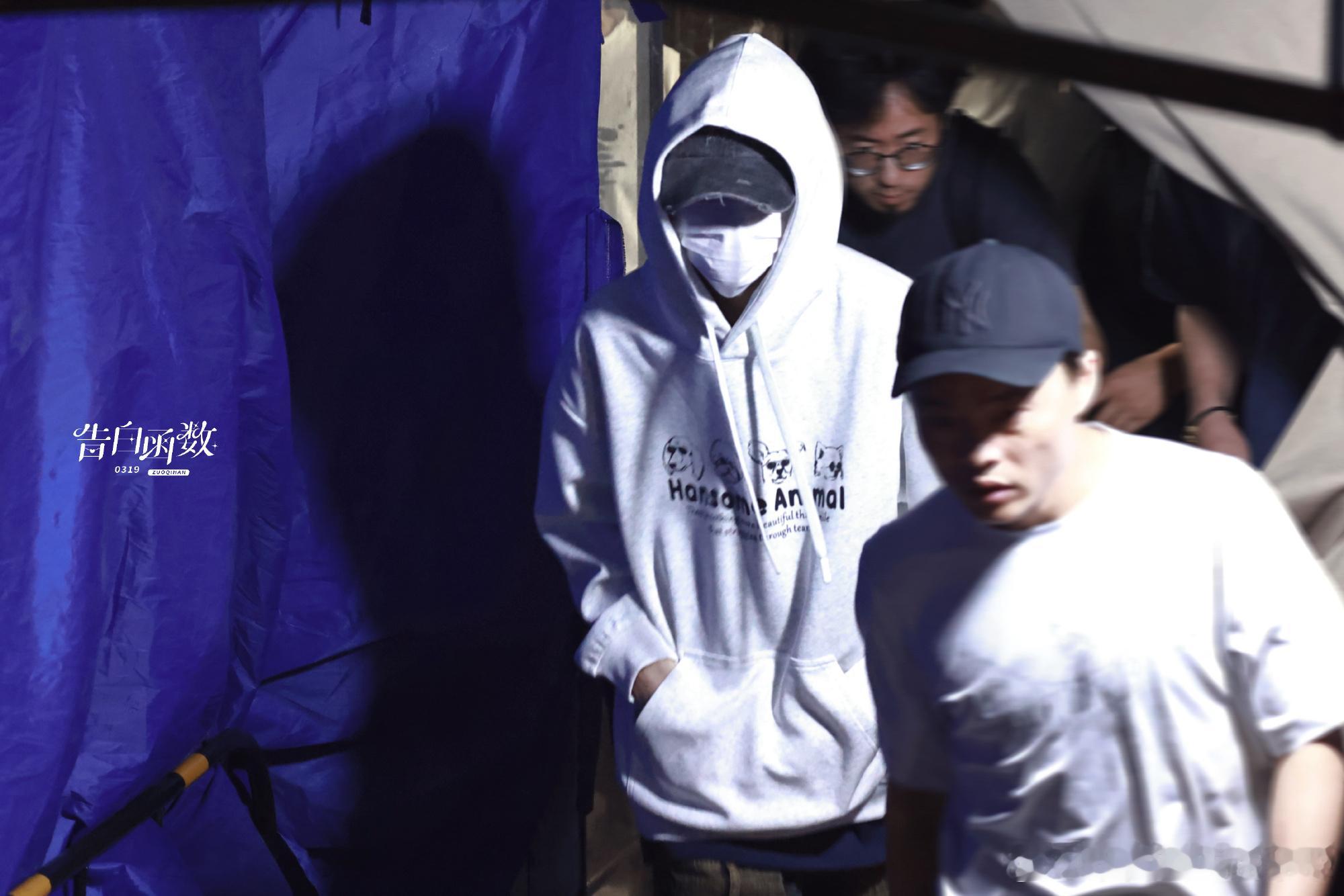 tg 左奇函下班（看不到头发 