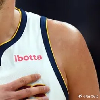 3月25日讯 NBA常规赛，掘金今日客场125-123险胜太阳。本场比赛，掘金球