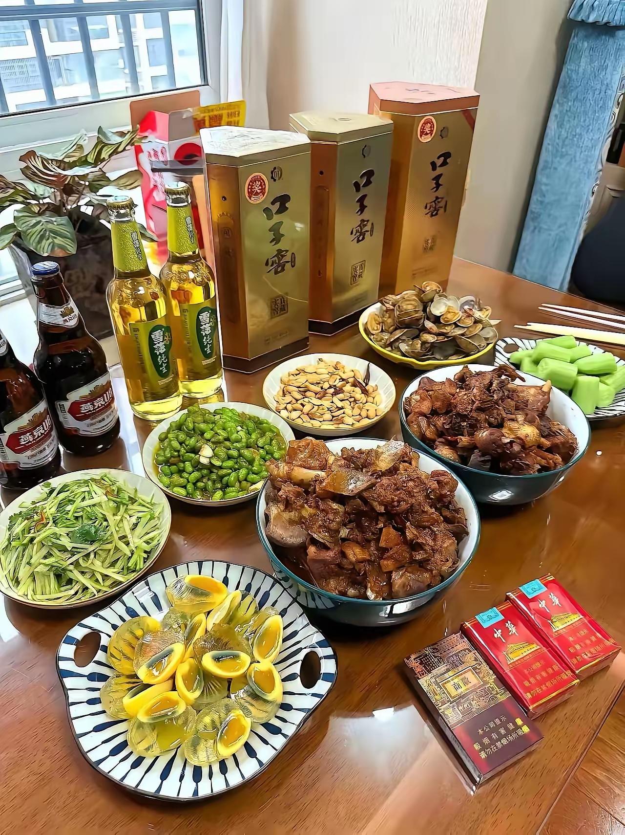 为领导准备的？
领导为啥到家里来吃饭？醉翁之意是什么？估计和酒菜没有多大关系吧？