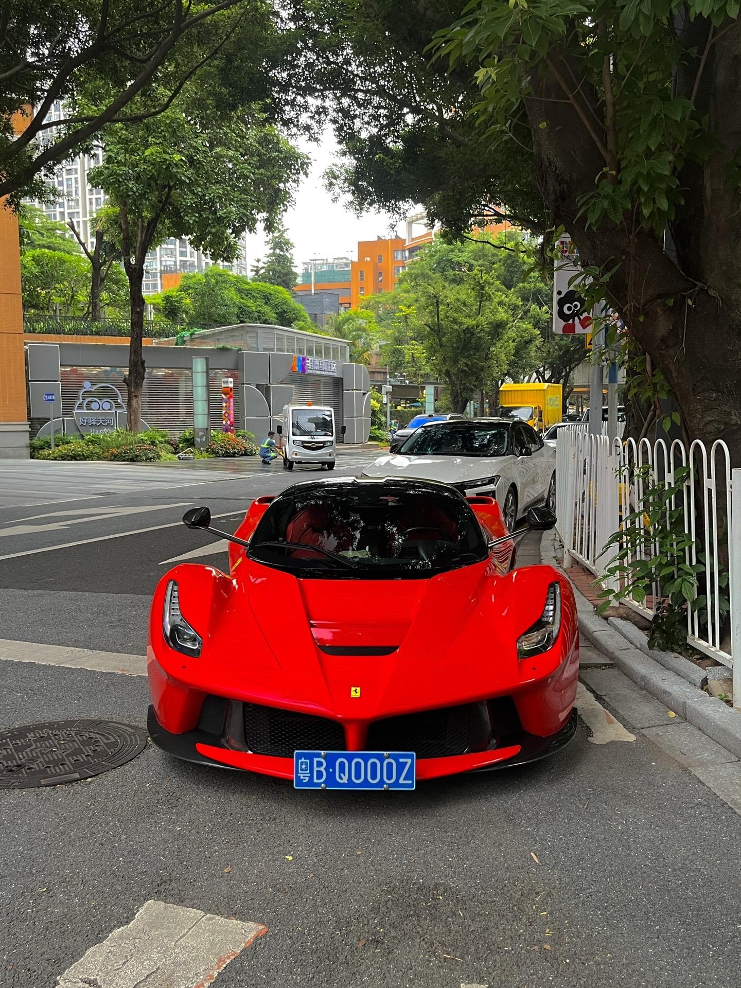 久未露面的的法拉利LaFerrari