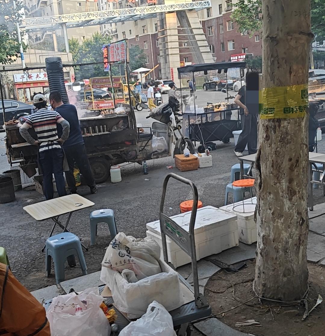 才刚刘妈上气不接下气跑回来，说，老头子不好了。

我说，你别激动，慢慢说怎么了？