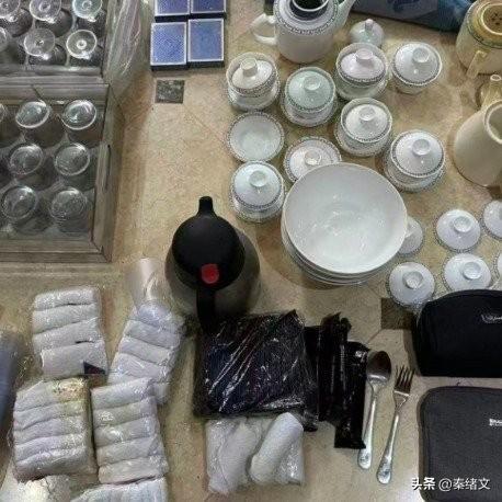 南航空中安保人员被妻子65页PPT锤了！偷拿飞机物资堆家，一句"不拿白不拿"藏猫