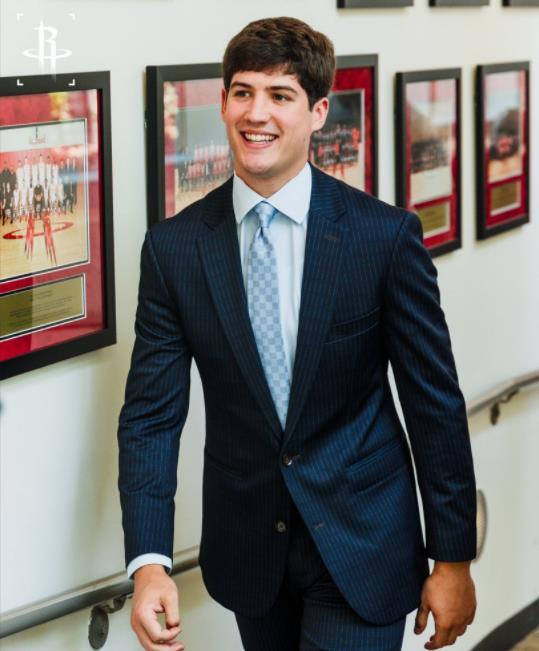 单场14个助攻，这是火箭队年轻后卫谢泼德在和热火队比赛里送出的数据，本场比赛他1