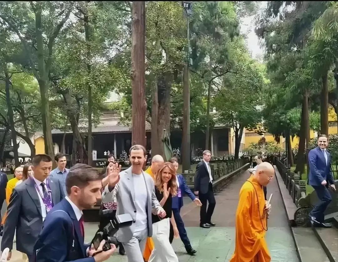 这个世界上，一个强国对一个弱国可以做到以礼相待，放眼全球，只有我们能做到。
巴沙