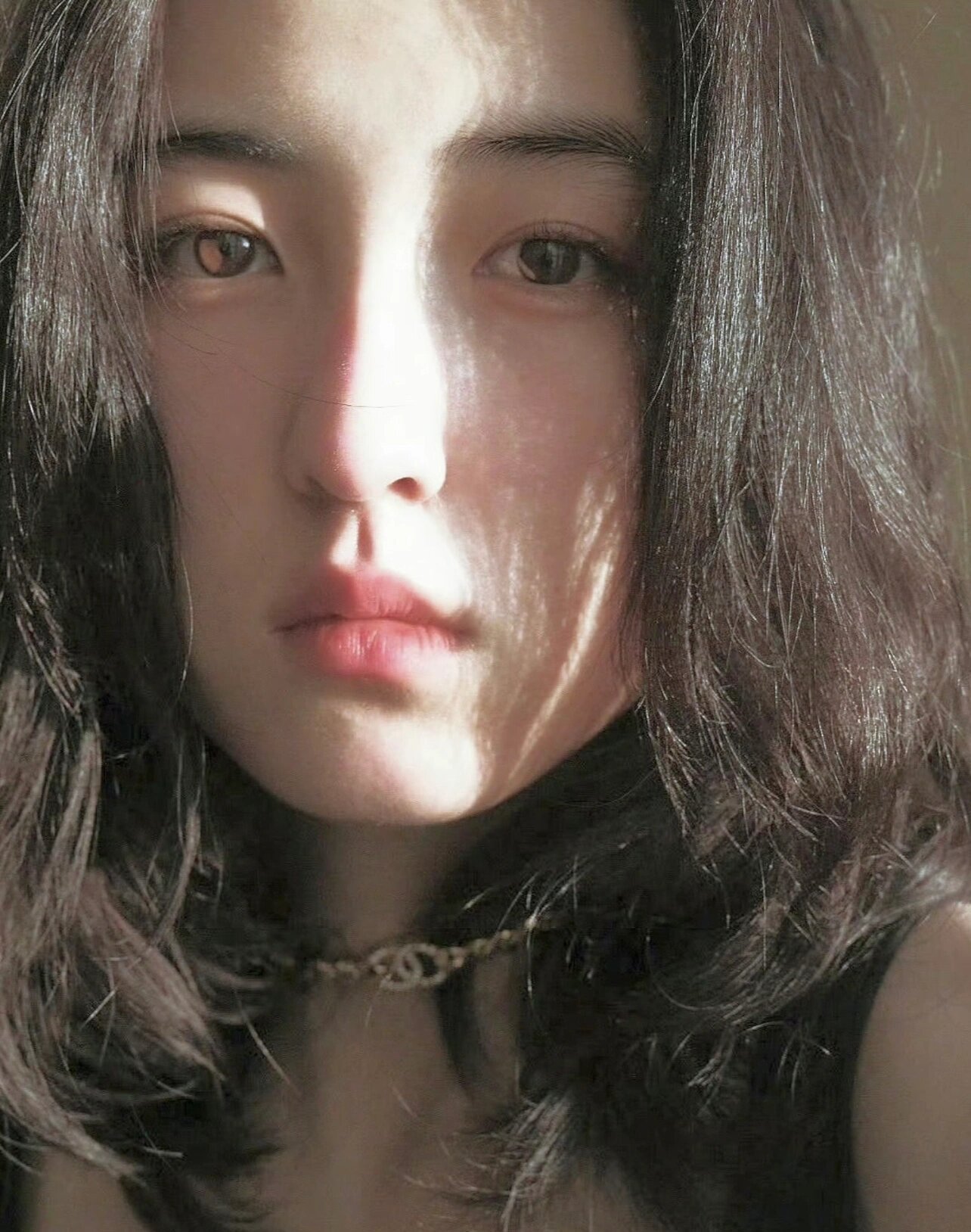 张子枫 琥珀色的瞳孔好漂亮🟤 ​​​