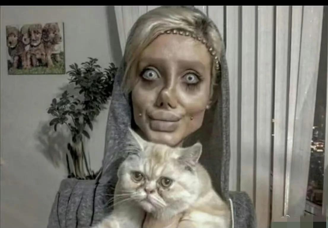 安吉丽娜朱莉的疯狂模仿者，
最终梦想成真。

#娱乐#