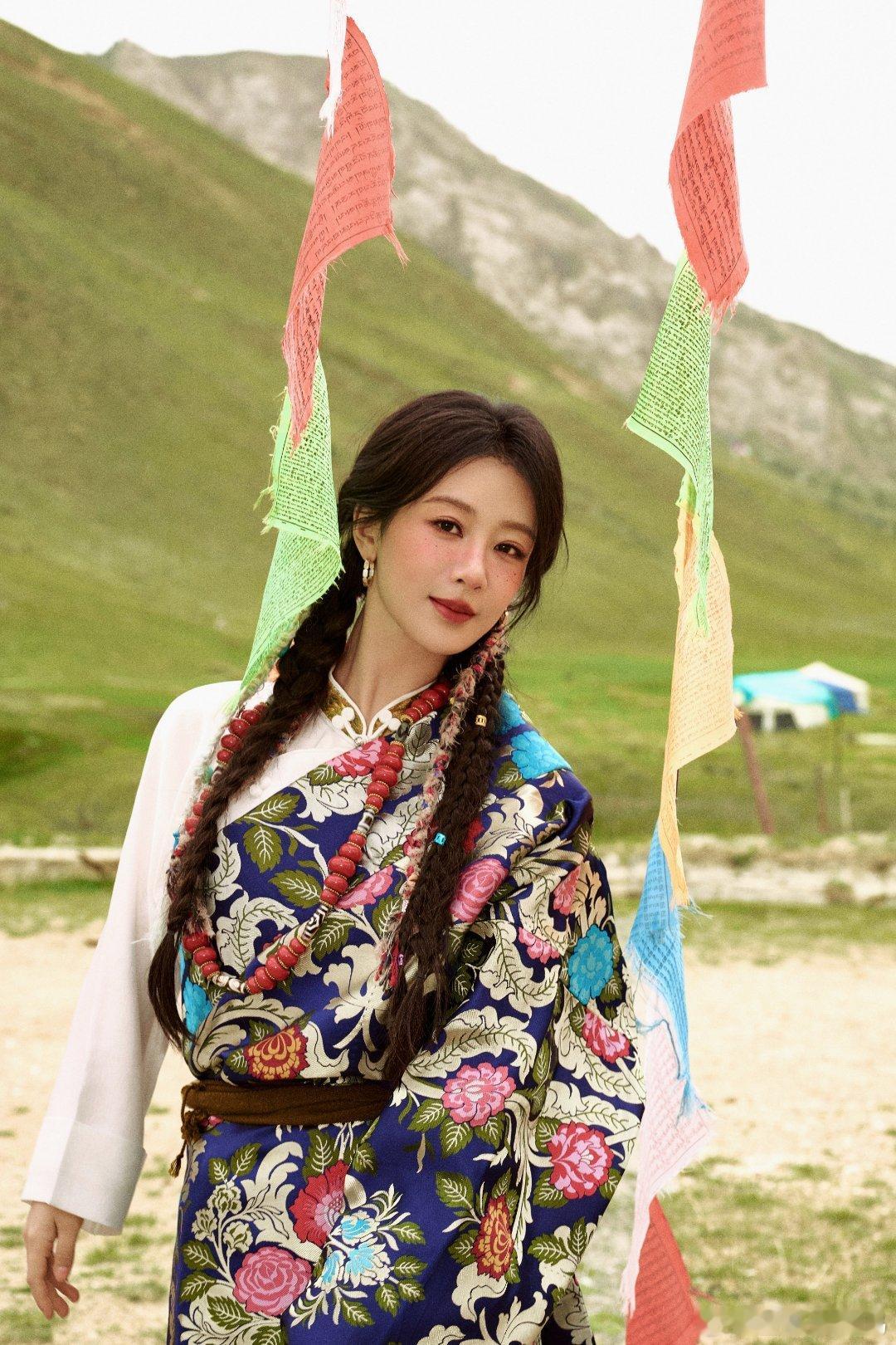杨紫杨紫生命树 yz杨紫李祯 朝晨遍布四季春光，没你的清晨再好看也少了分量.𝑻