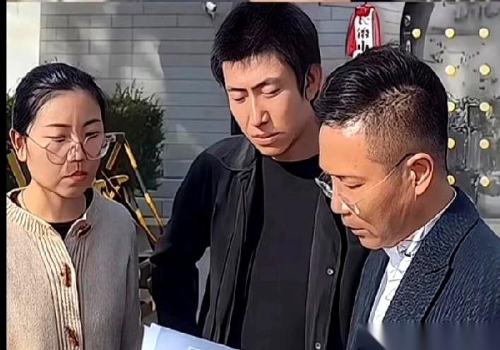 跟你说个扎心的事儿。
有时候，你家人的案子输了，根本不是输在法律上，是输在人情世