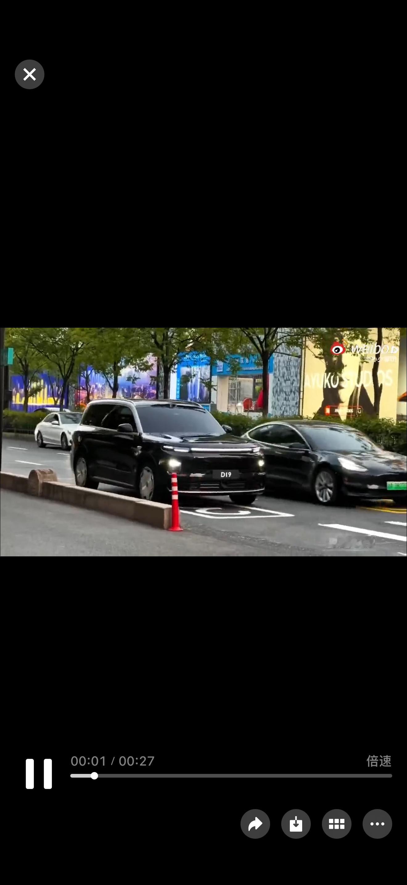 零跑D19上路的姿态是真的好看，就是50w+车的感觉。 ​​​