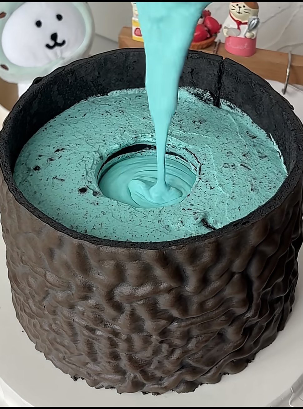 谁不想买一个回来酣畅淋漓的吃一顿薄巧蛋糕