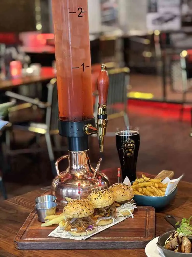 1886德国汽车餐厅MUSTER