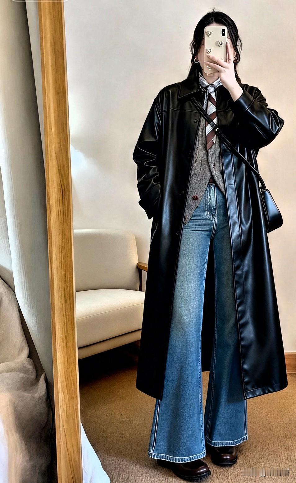 我表哥面试时，别人要么藏矛盾要么吐槽同事，他却坦诚说“和同事有分歧时，先听再找共