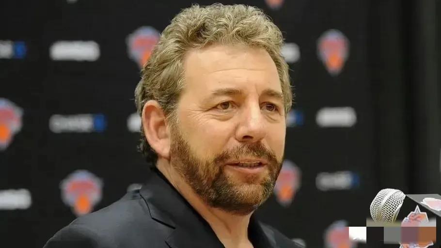 尼克斯老板多兰可能是NBA最“愚蠢”的老板之一了……已经一个多月了还没有找到球队