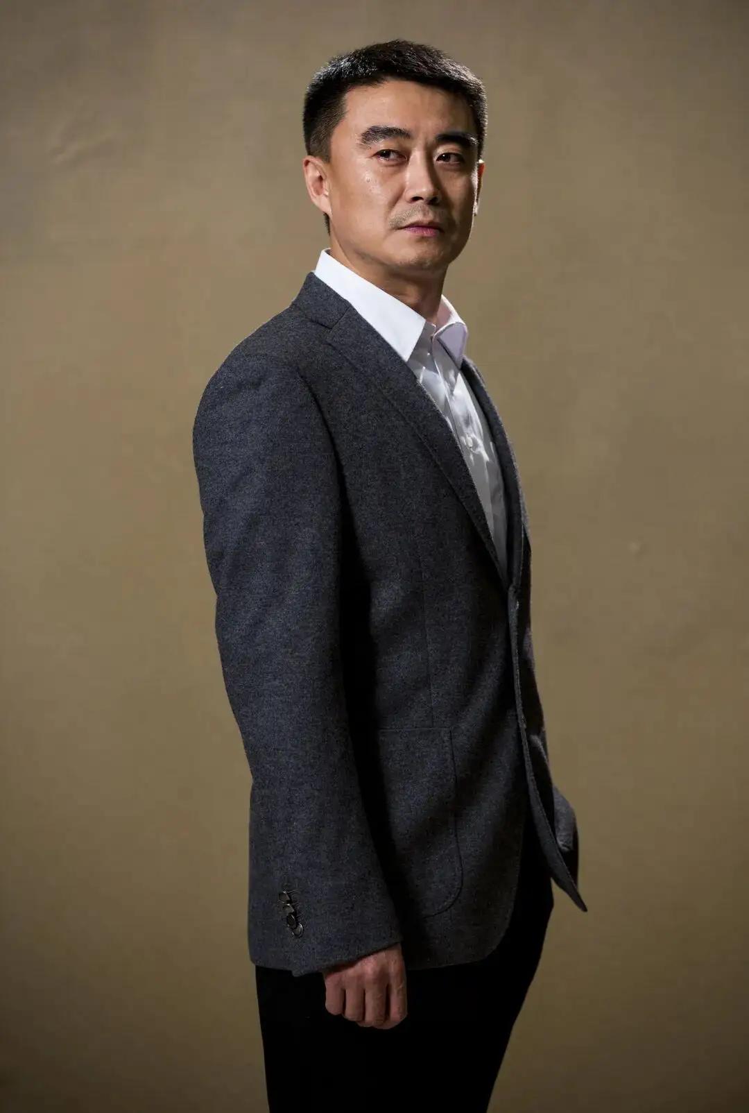 人民的民义程度程局长最近也是有点麻烦啊，看他一直都在带货直播，也陷入了纠纷啊，朋