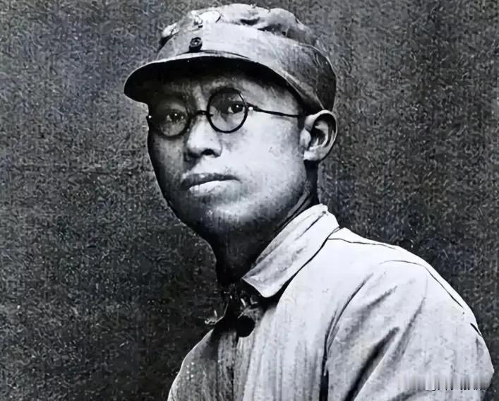 1946年哈尔滨那个冬天，怎么说呢，不是一般的冷，是那种你出门站五分钟，鼻涕泡都