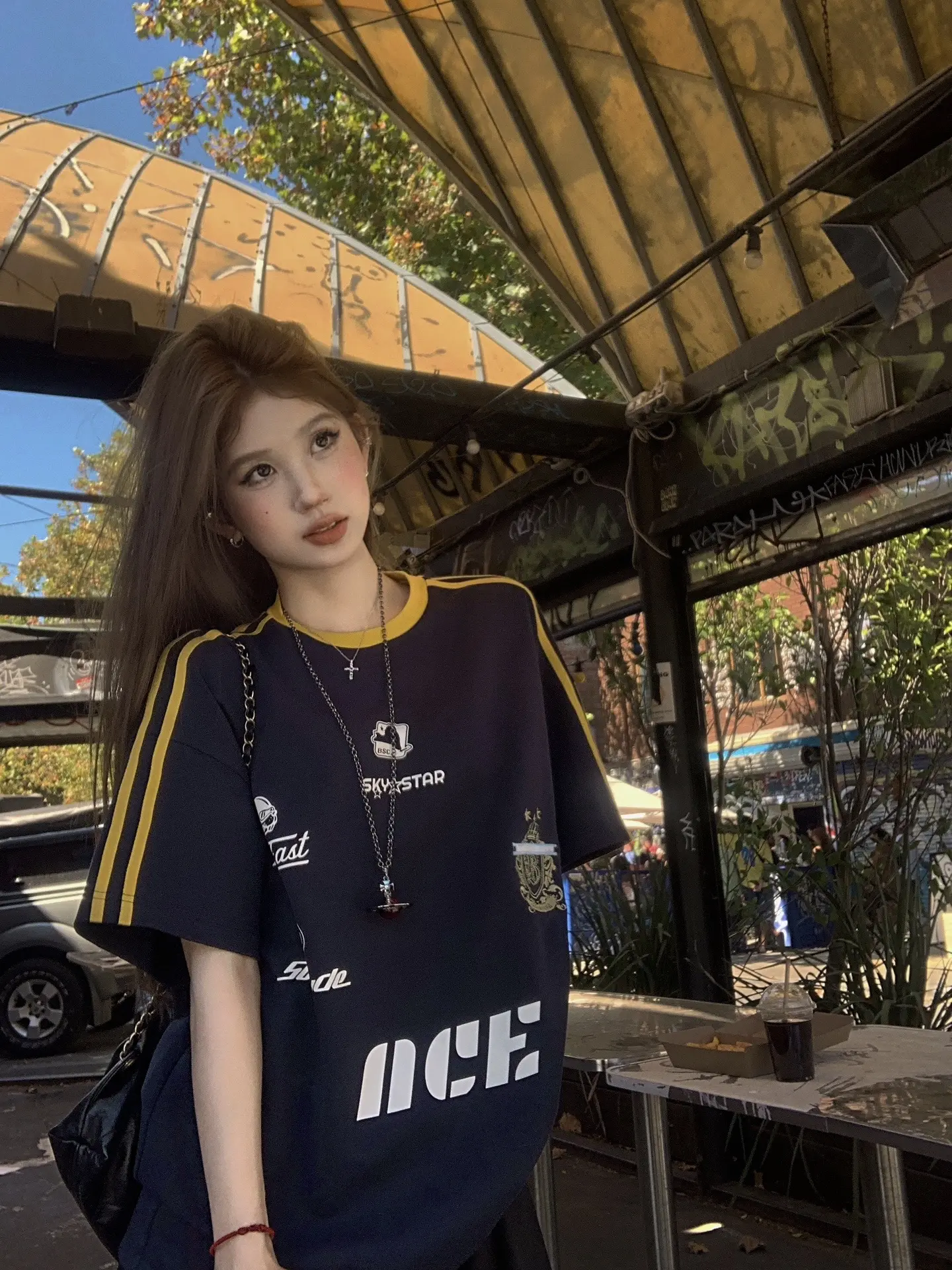 那个街头酷酷的女孩。