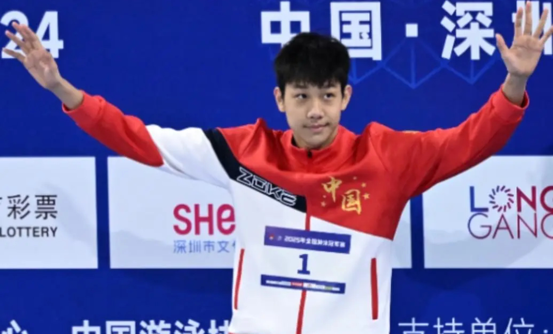 下一个孙杨？击败两大奥运冠军，刷新世界纪录，18岁已成未来希望全运会 击败两大奥