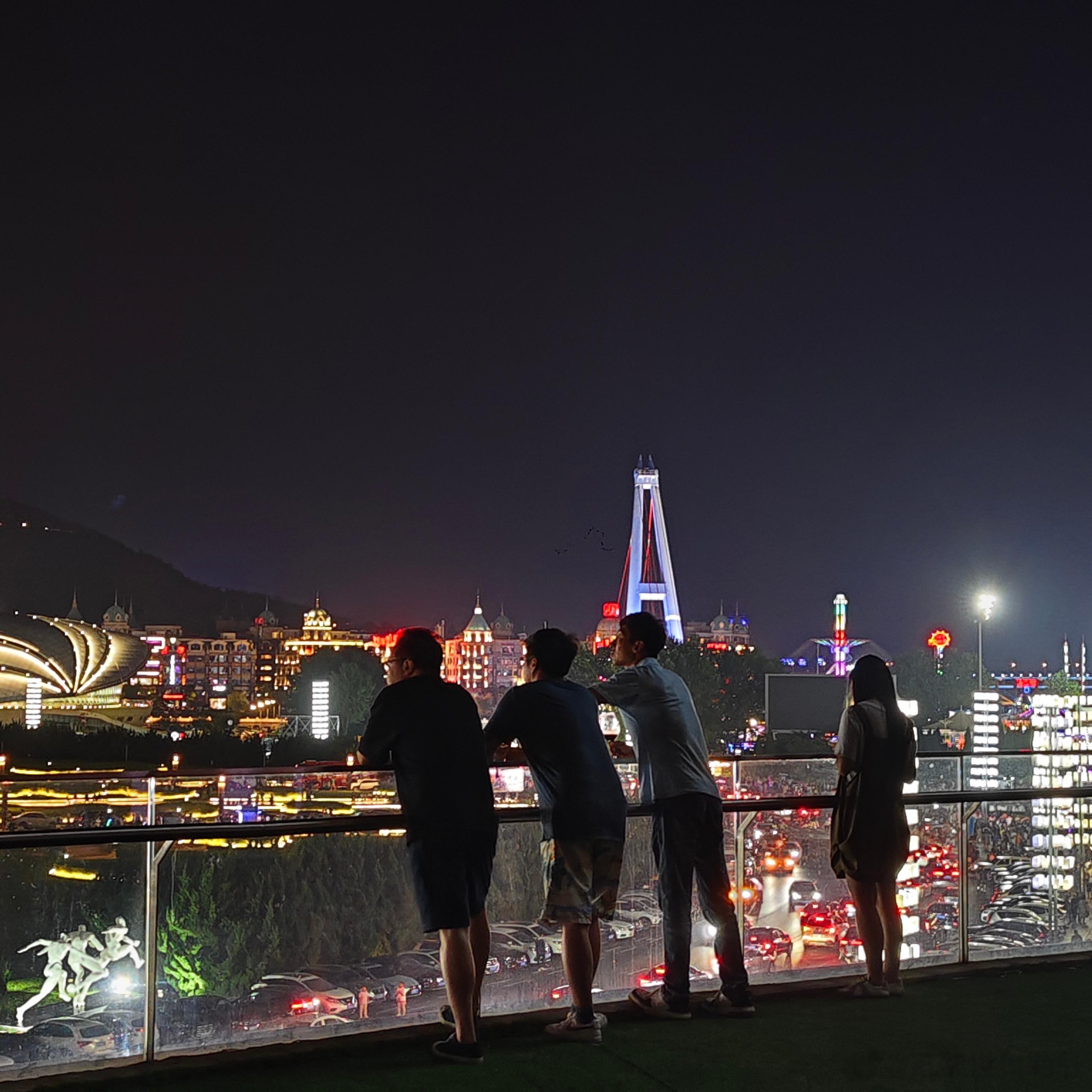 和东北电吹在大连指点了一下江山[喵喵]  ​​​