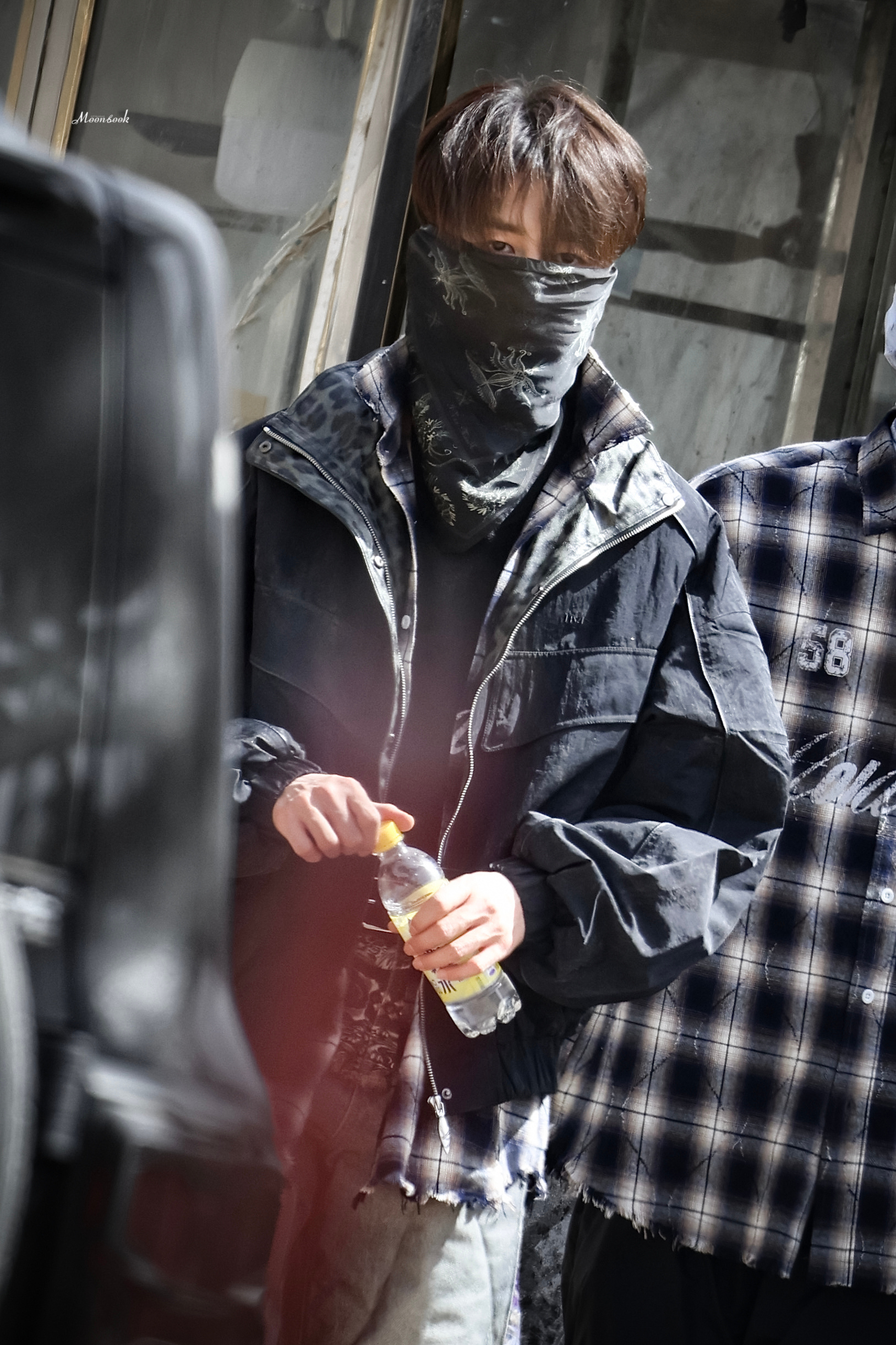 卓沅 💜 卓沅 来人！我沅哥的佩剑呢！给我沅哥安排上！