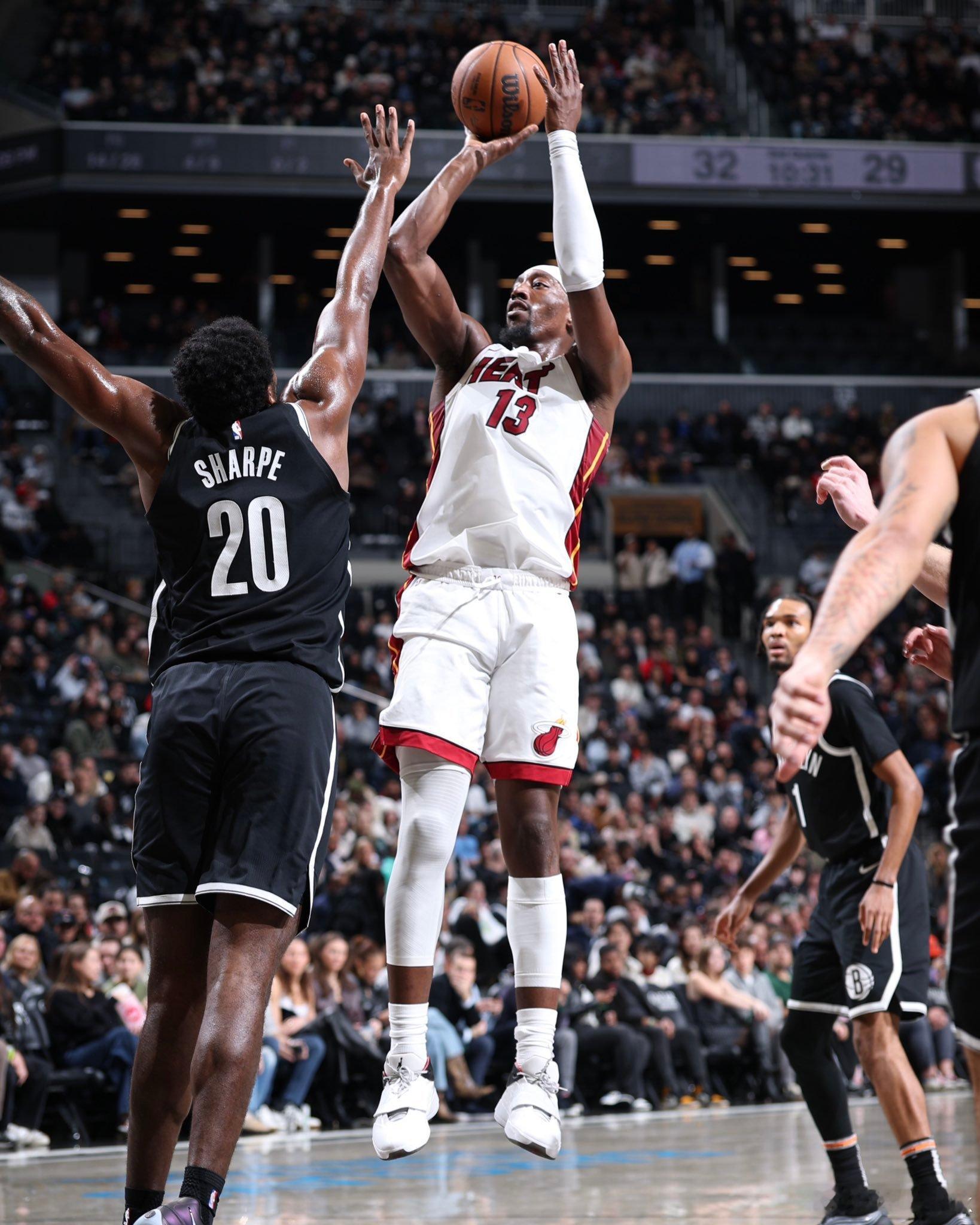 阿德巴约在对阵篮网队的比赛中首次上脚Air Jordan 4020Air Jor