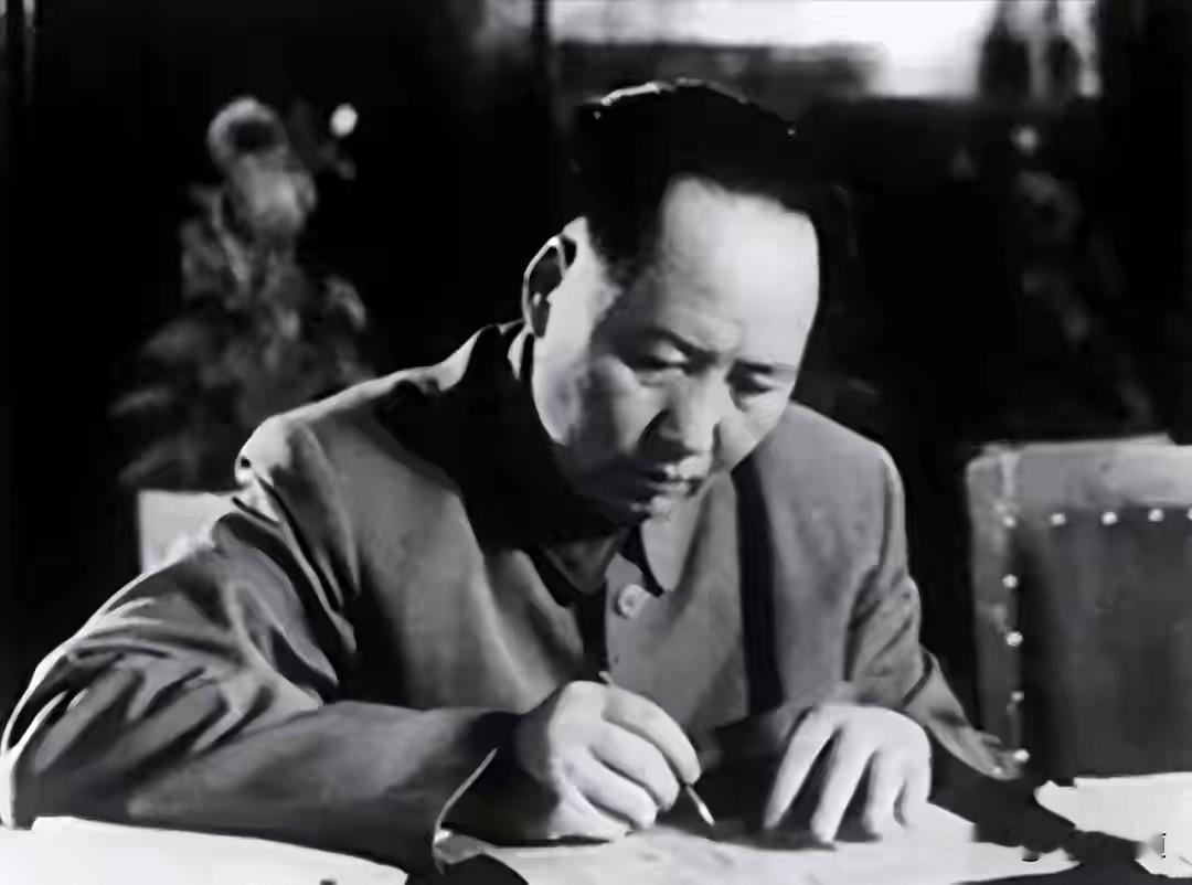 毛主席的最后十年
 
岁月流转，山河长忆。
 
那是1966到1976，伟人生命