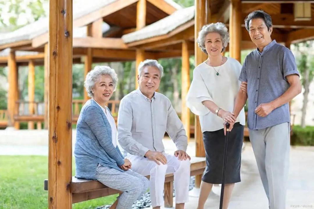 多省开始“抢”老人，究竟为何 ？ 银发经济“卡位战”千万不要忽视关键问题！

今