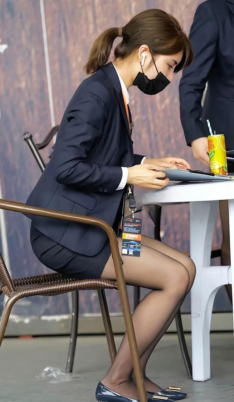 都市美女职业装穿搭分享穿搭 街拍 高清美女 好身材性感女神
