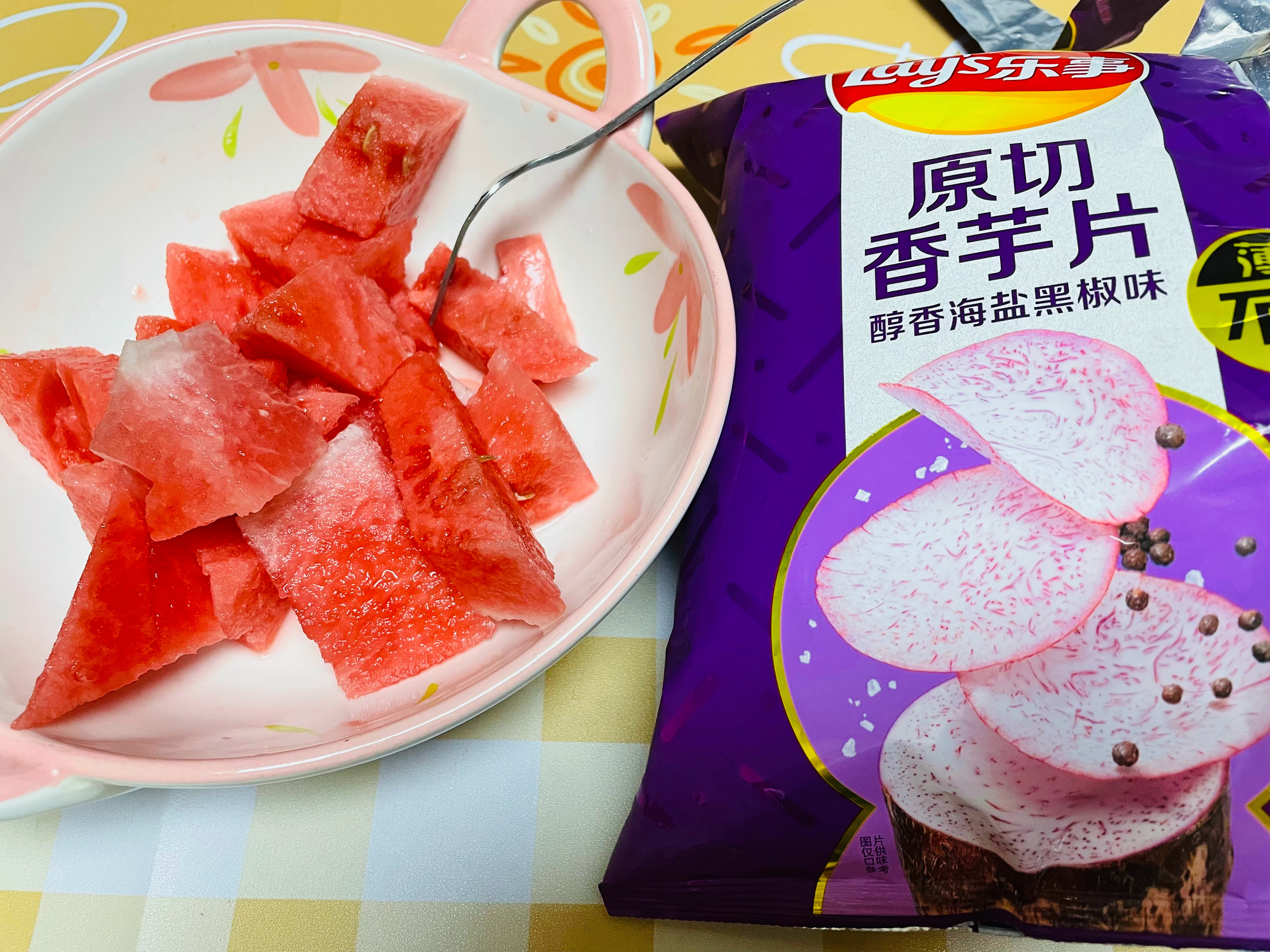 这个香芋片一旦吃了根本停不下来 一包不够吃 