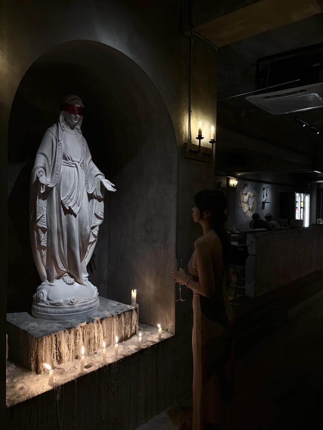 水烟日记丨在文艺复兴时空交错中不醉不归