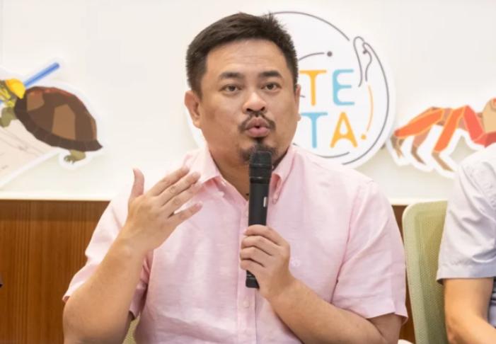 赖清德当局这回，是不是终于把门缝打开了一点？
 
9月2日，国台办在例行发布会上