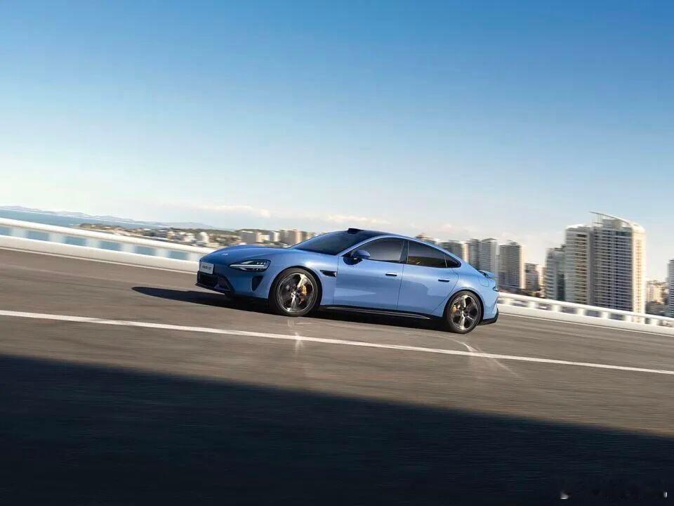 陈震回应Model3和SU7哪个更好开单纯用户角度来说，特斯拉 Model3 电