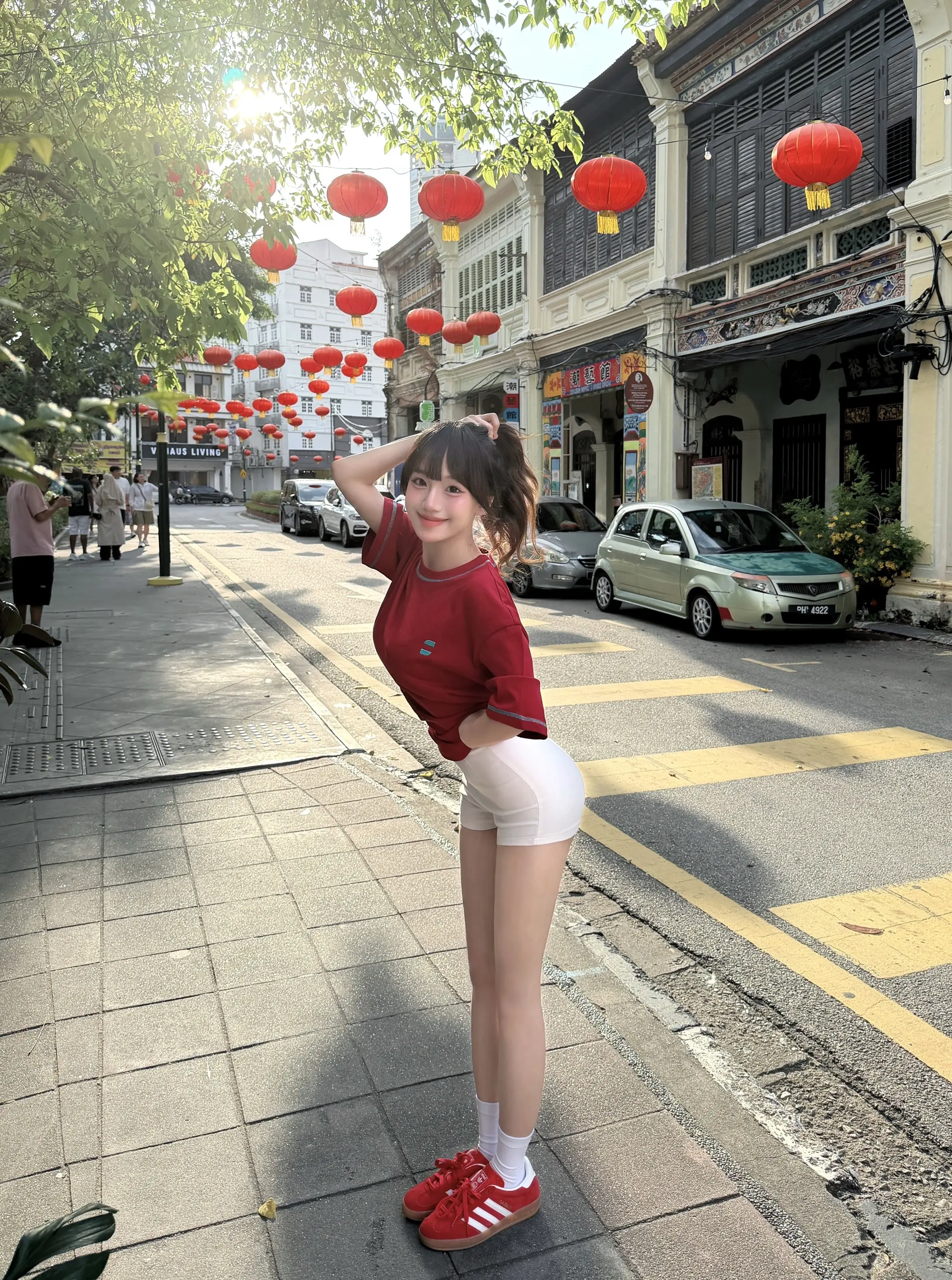 阳光照亮着你眼睛 不需要再多 也美丽