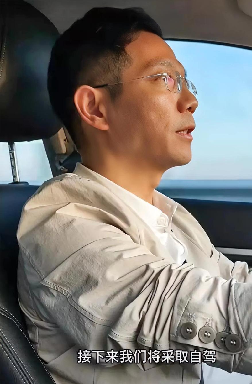 真正让人敬佩的，从来不是豪言壮语，而是明知艰难仍选择奔赴的勇气。李律特意感谢粉丝