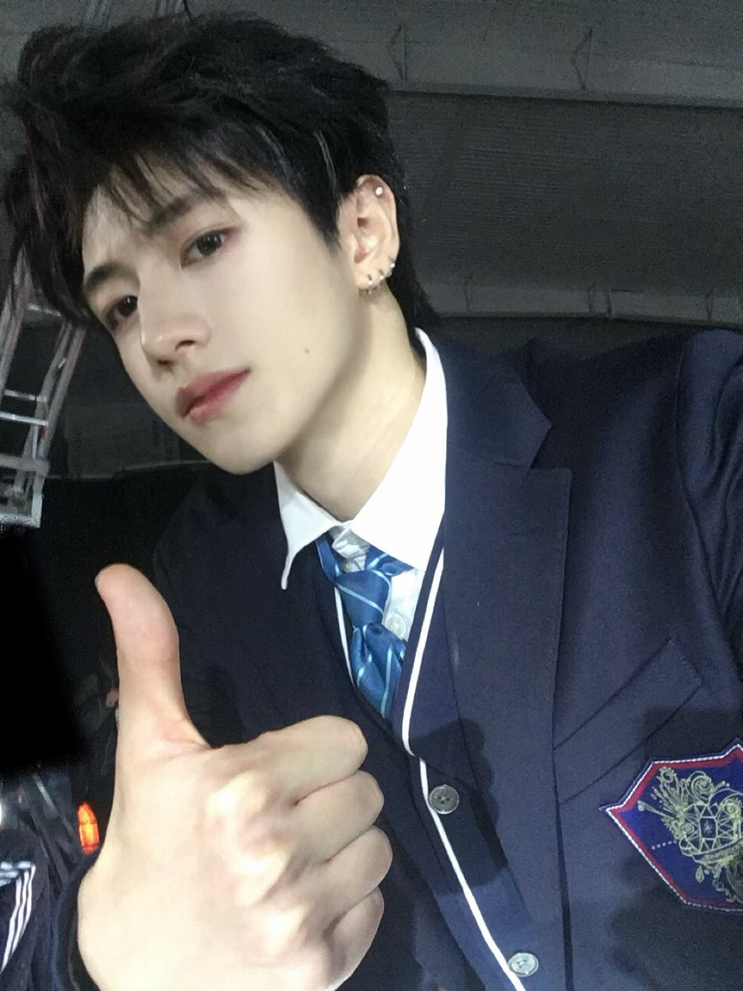 1900如果自己不想积极认真的生活，不管得到什么样的回答都没有用。——东野圭吾《