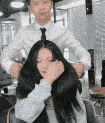 终于知道这种发型的好处了，大饼脸秒变瓜子脸[灵光一闪]