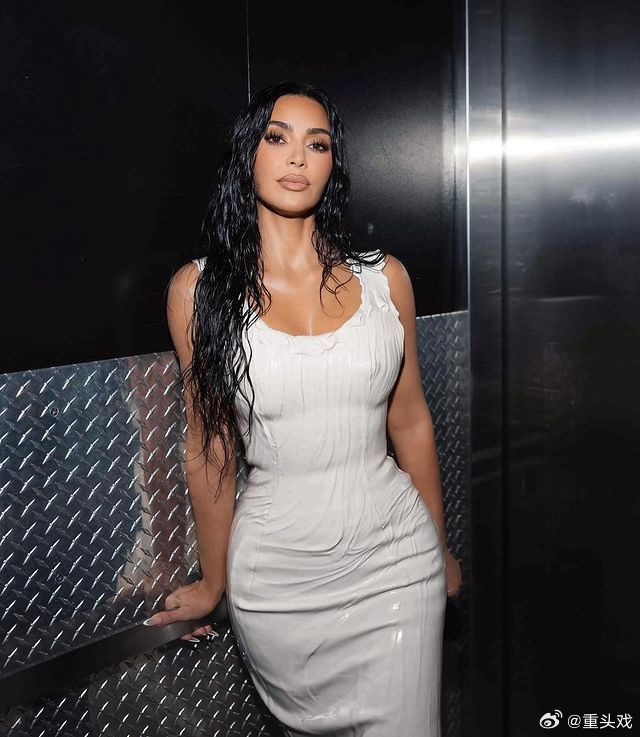 金卡戴珊怪ChatGPT让她没过法考 近日，金·卡戴珊受访时透露在准备律师资格考