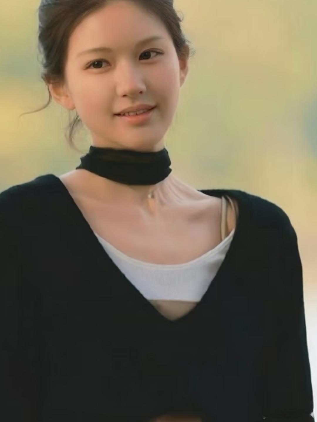 赵露思真的好瘦呀，期待早日恢复健康[鲜花][鲜花][鲜花] 