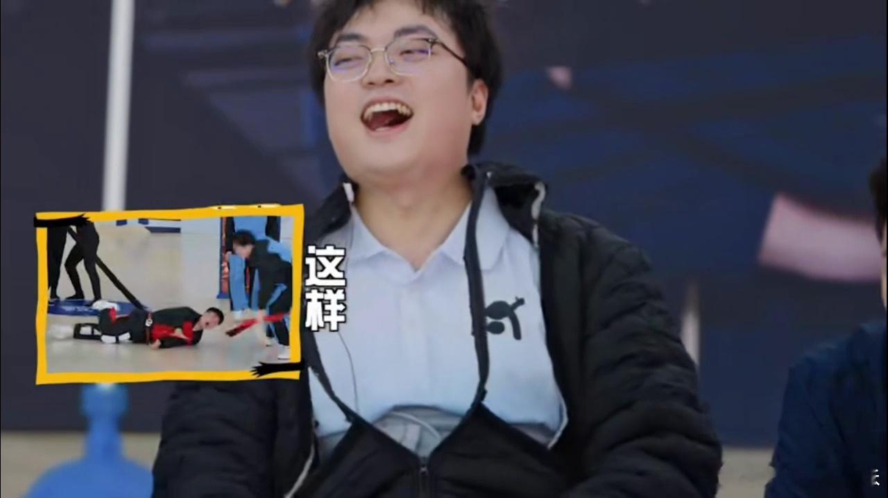 陈赫鹿晗做老板的不同待遇哈哈哈哈哈 高瀚宇对鹿晗，那是把“让一分”当成使命；陈赫