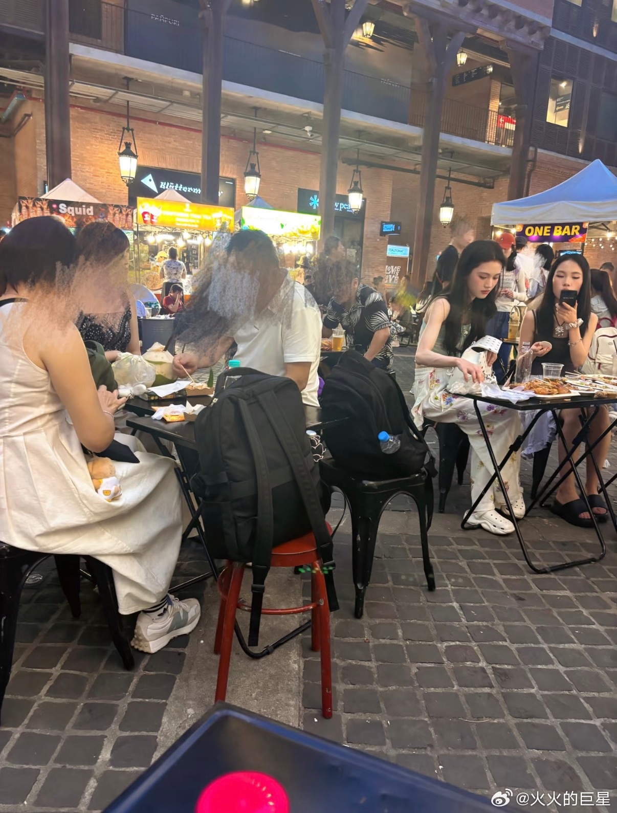 好漂亮清迈偶遇沈羽洁沈羽洁清迈与网友合照