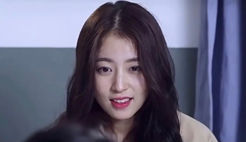 上瘾里白洛因前女友居然是周雨彤演的，和现在长得不太一样！ 