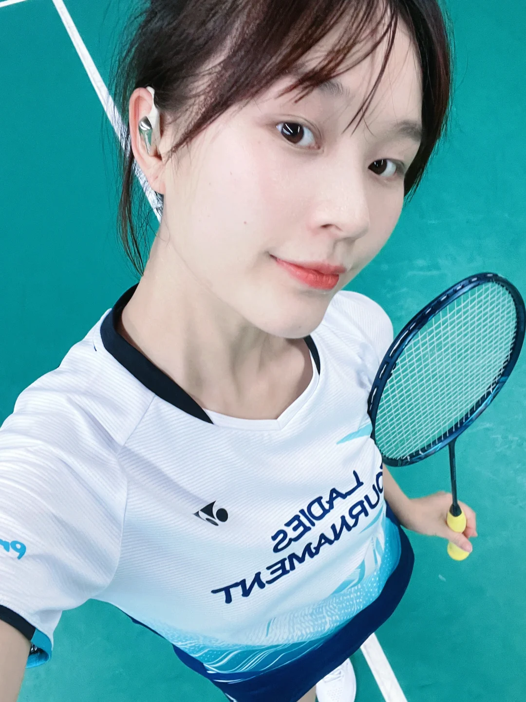 🏸️等等，听完这首歌我就上场了！