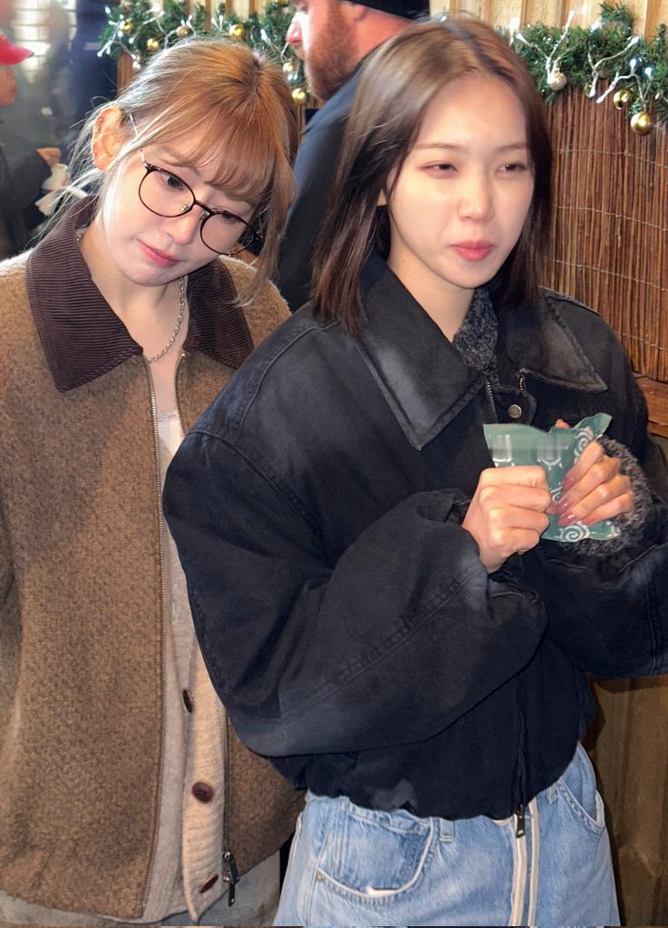 金采源 & 宫脇咲良 ​​​