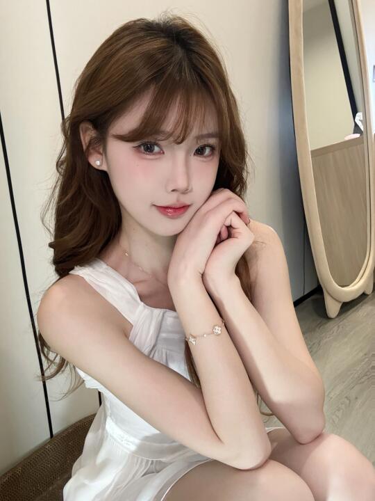 只想靠近你多一点