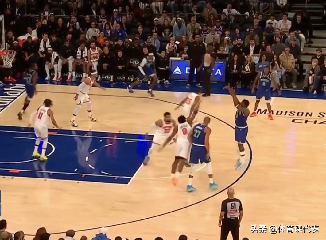 NBA季前赛实时战况，爱德华兹半场20分，麦丹19分，森林狼领先尼克斯12分！北
