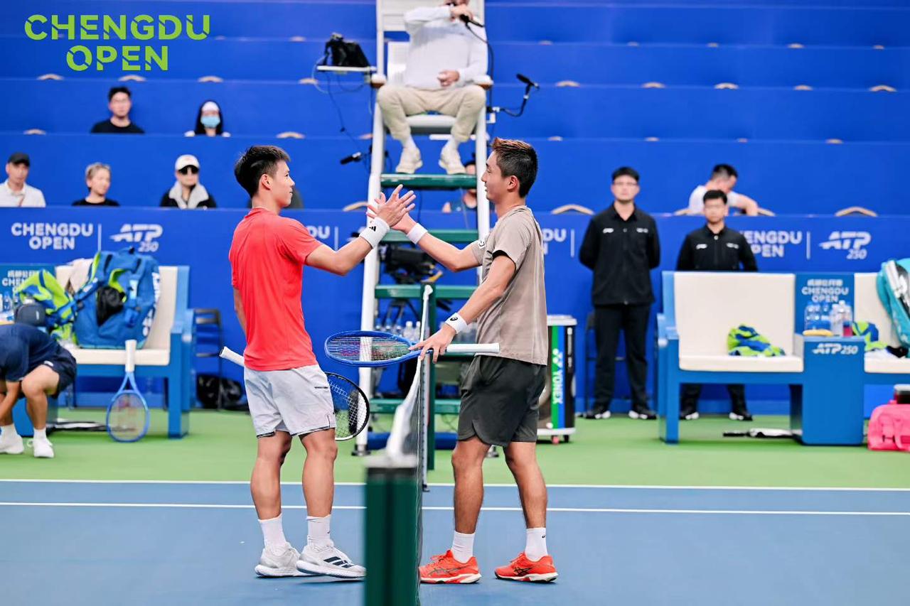 CHENGDUOPEN 成都公开赛，今日比赛进行中。
图文原创：高健斌
秋日生活