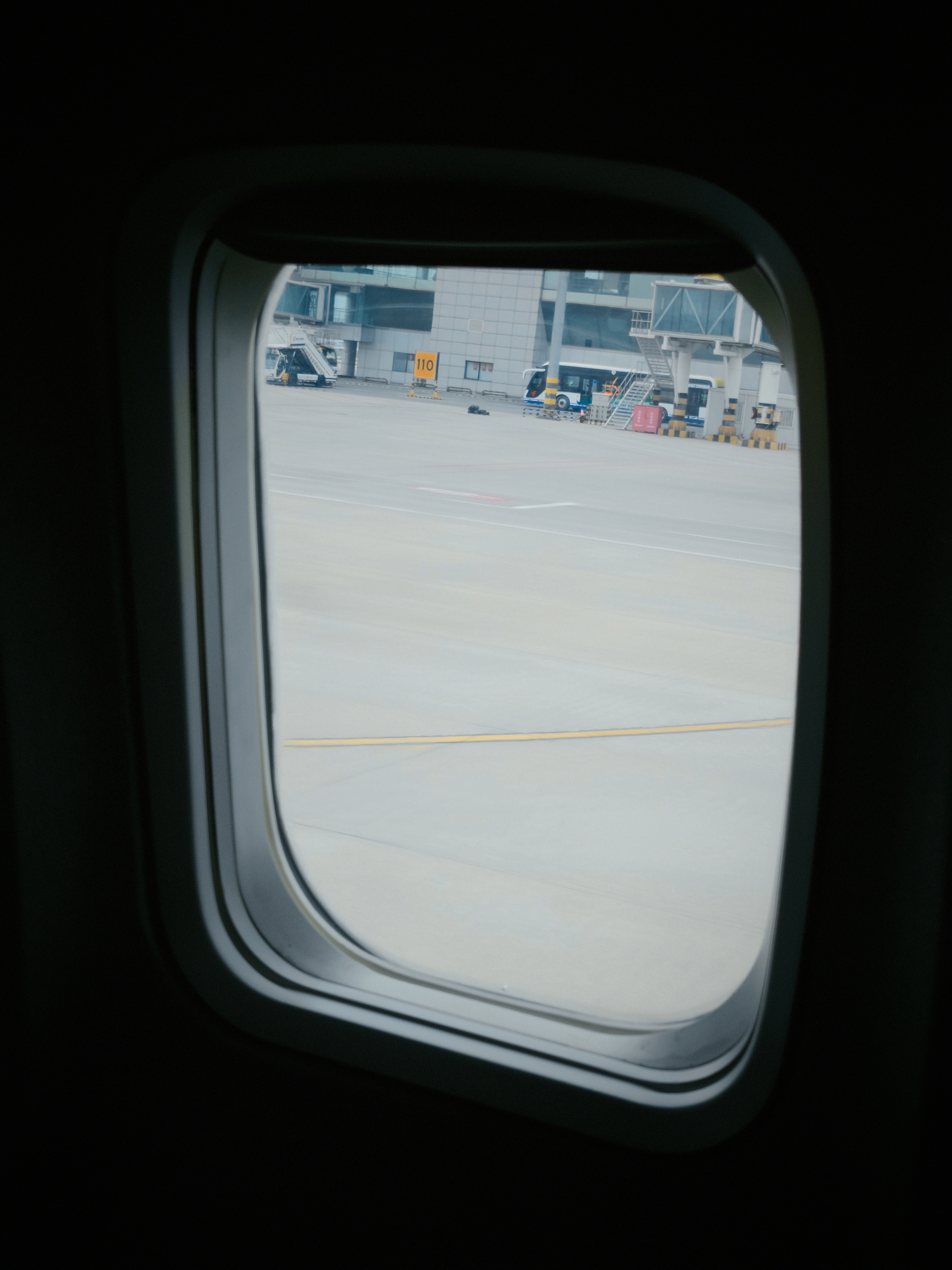 接下来一周不停飞新品都很让人兴奋 好像还能见到易烊千玺 天津·天津滨海国际机场