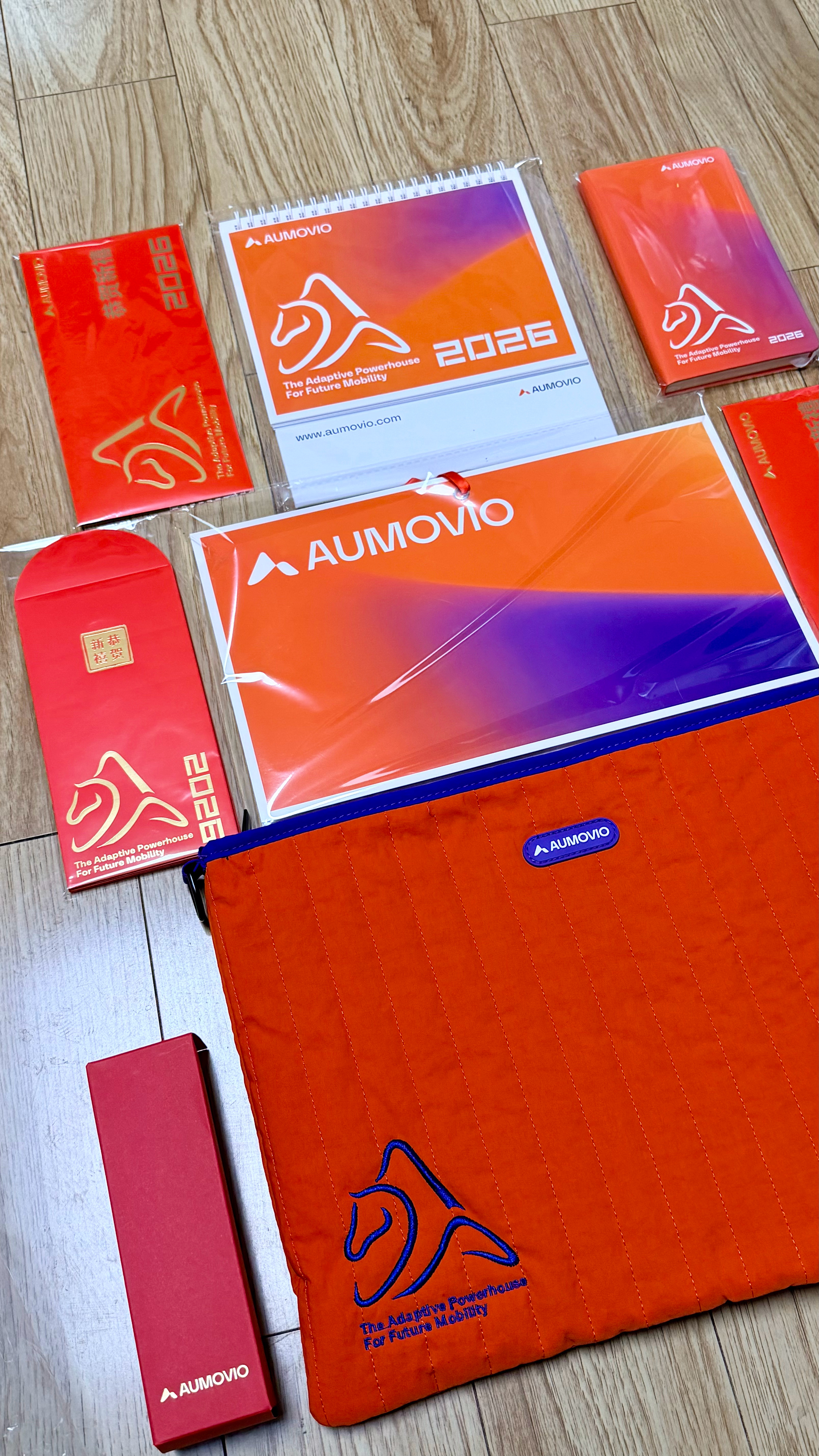 2008年，随大陆集团Continental赴德，曾在封闭场地试驾卡宴与途锐，亲